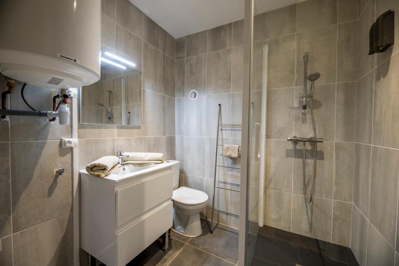 Quartier Du Chateau, Superbe Appartement Avec Parking Pau Buitenkant foto