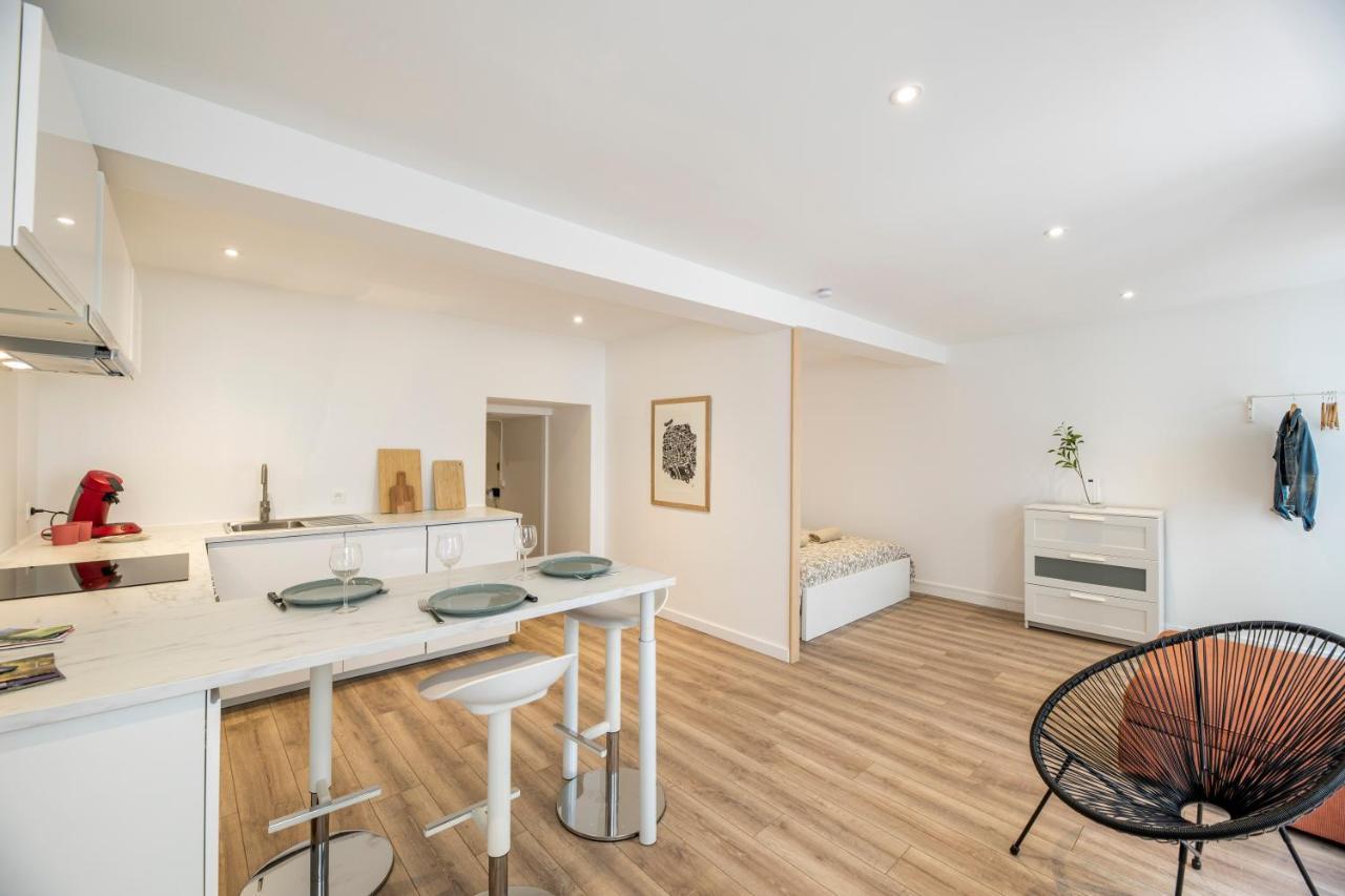 Quartier Du Chateau, Superbe Appartement Avec Parking Pau Buitenkant foto
