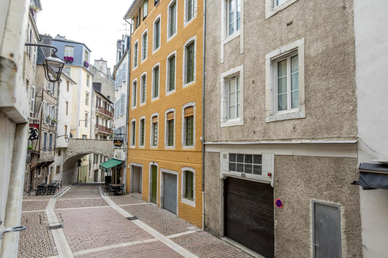 Quartier Du Chateau, Superbe Appartement Avec Parking Pau Buitenkant foto