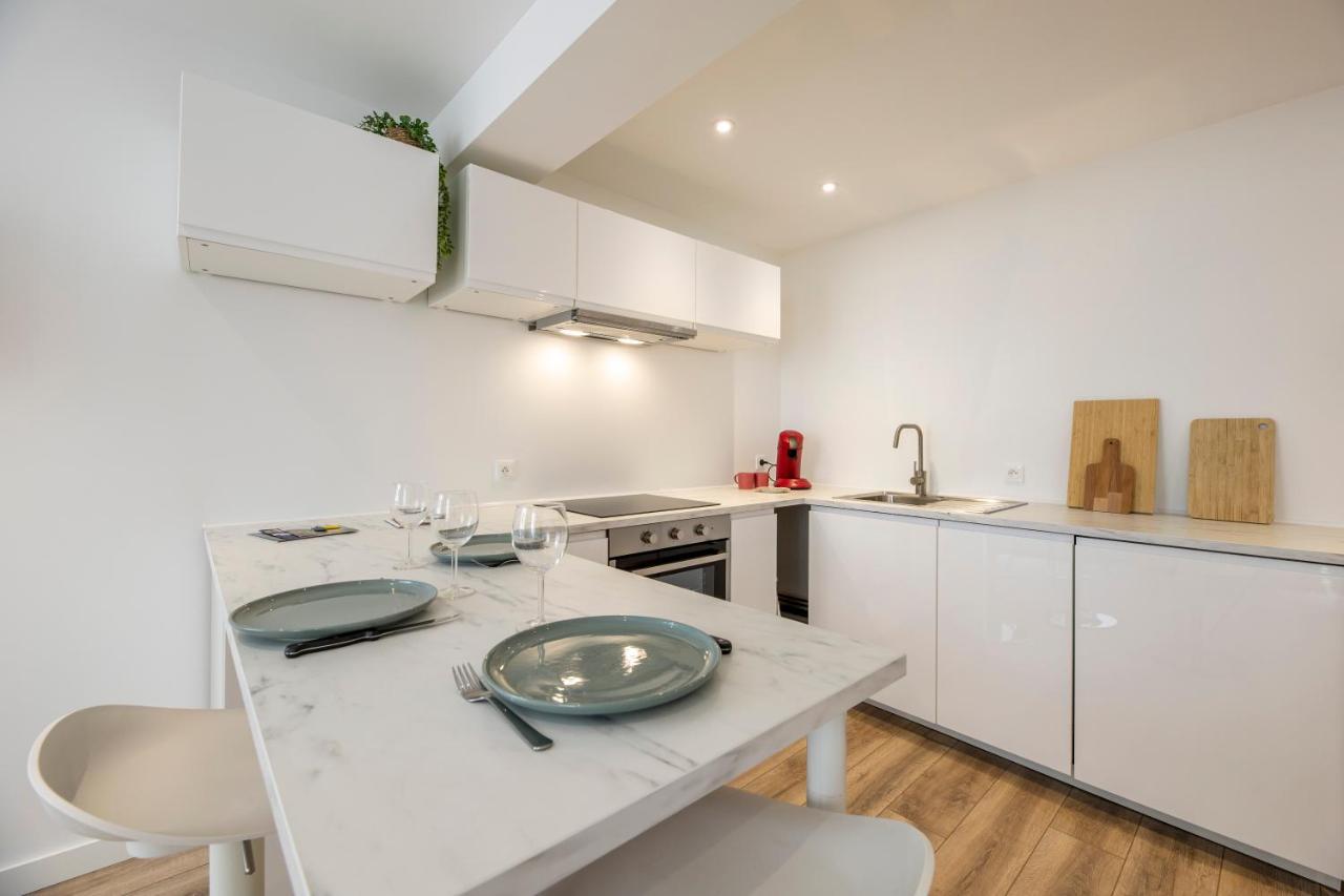 Quartier Du Chateau, Superbe Appartement Avec Parking Pau Buitenkant foto